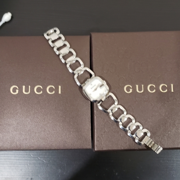 Authentic Gucci Watch - Picture 4 of 4